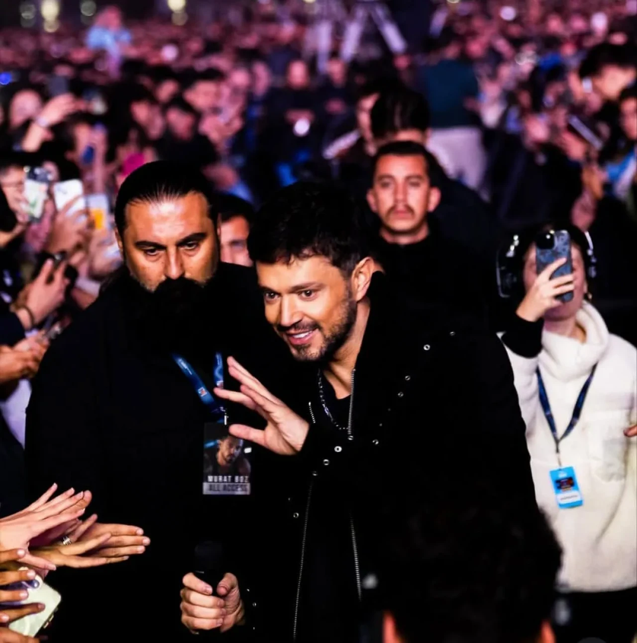 Murat Boz’dan  Göz Yaşartan Mesaj: “Anneannem Size Emanet!”