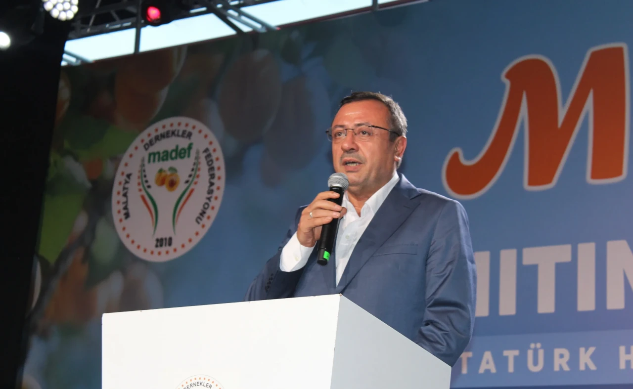 Ak Partili Bakan: “Önce Allah’a Sonra Erdoğan’a İnanın!”