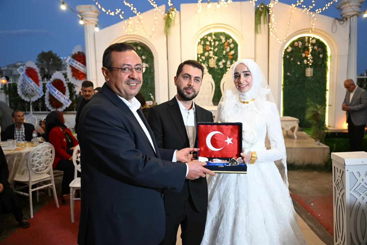 Malatyalı Kuyumcu Düğününde AK Parti Rüzgarı Esti!