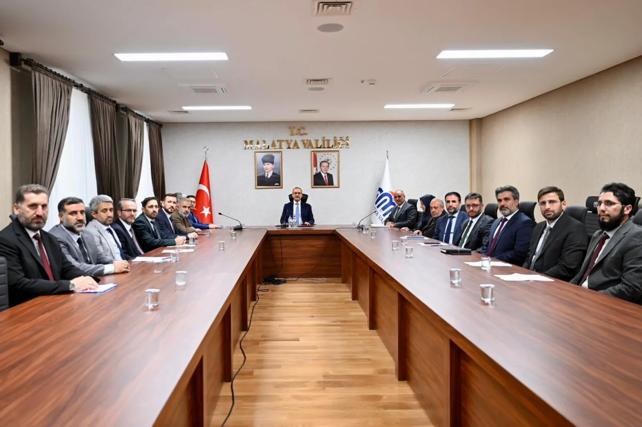 Vali Önce müftüler ile buluştu sonra dilendiricilere dur dedi!