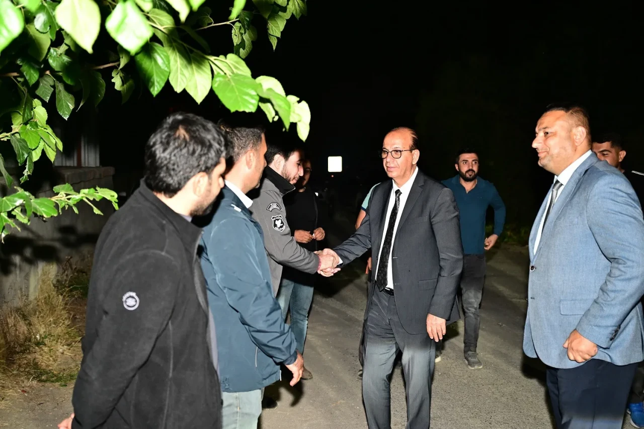 Başkan İlhan Geçit mahalle mahalle gezip vatandaş dinliyor!