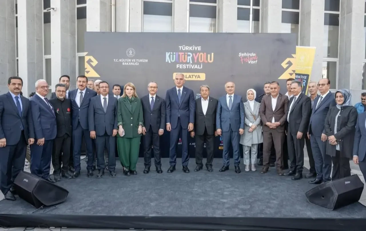 Malatya’da neler oluyor? Kültür Müdürü Aniden Ankara’ya çağrıldı!