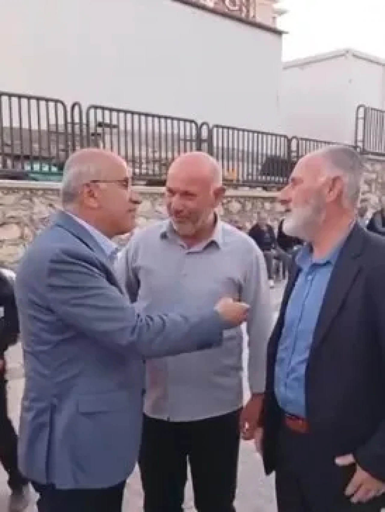 Başkan Sami Er: “Pimi çektiler bombayı elime verdiler!”