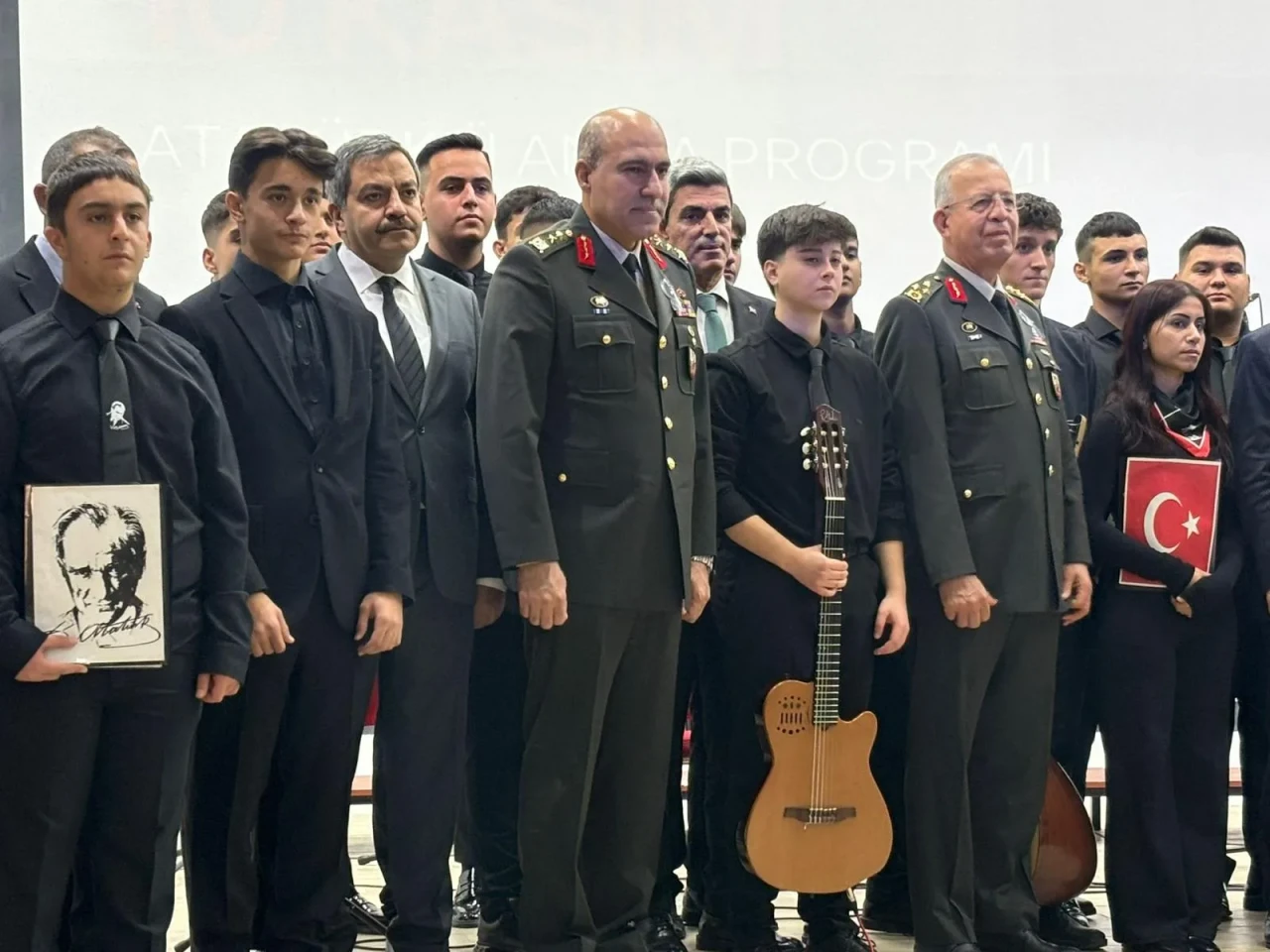 Malatya’da saat 09.05’te Atatürk için hayat durdu!