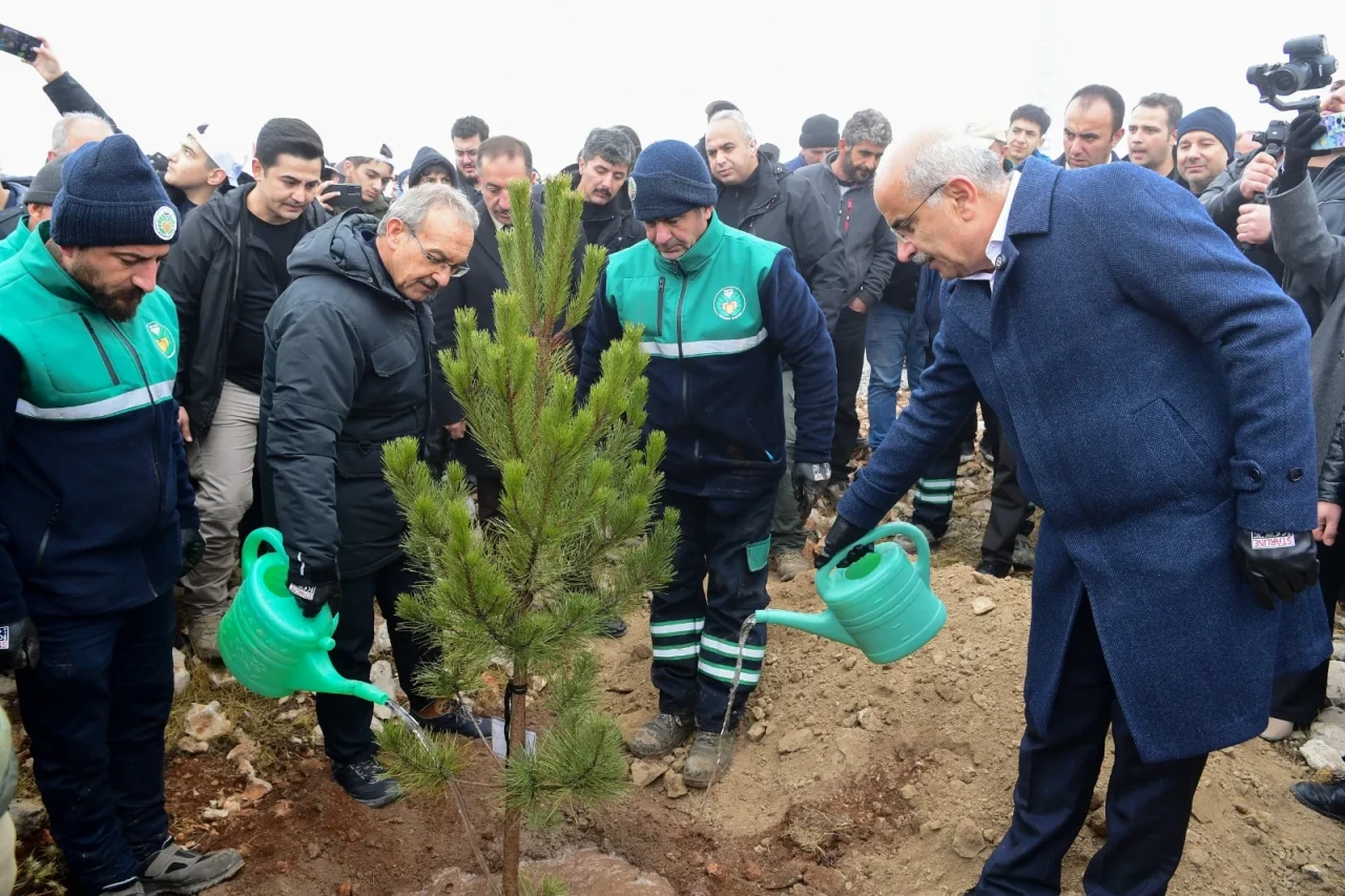 Malatya Büyükşehir Belediyesi’nden ağaçlandırma seferberliği!