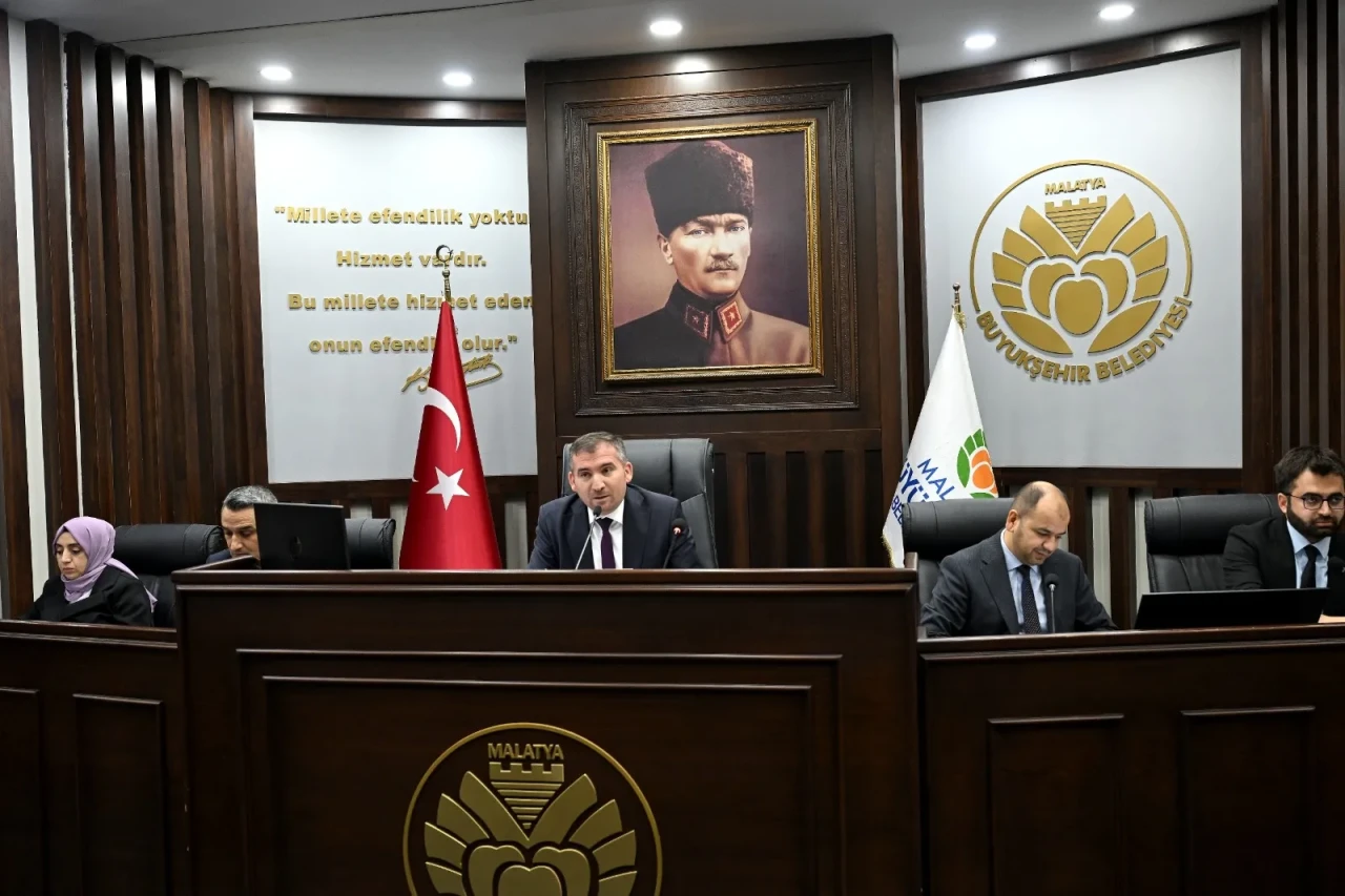 Borç Yükü Altında Olmasına Rağmen “Gereksiz Harcama” Tepkisi!