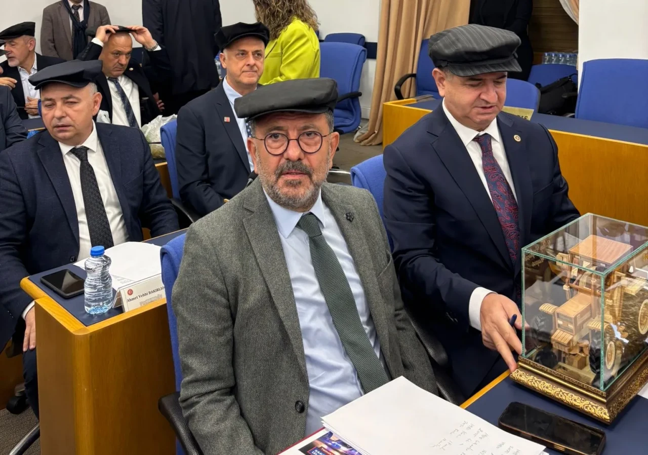 Ağbaba Malatya Kayısısını Meclis gündemine yine taşıdı!