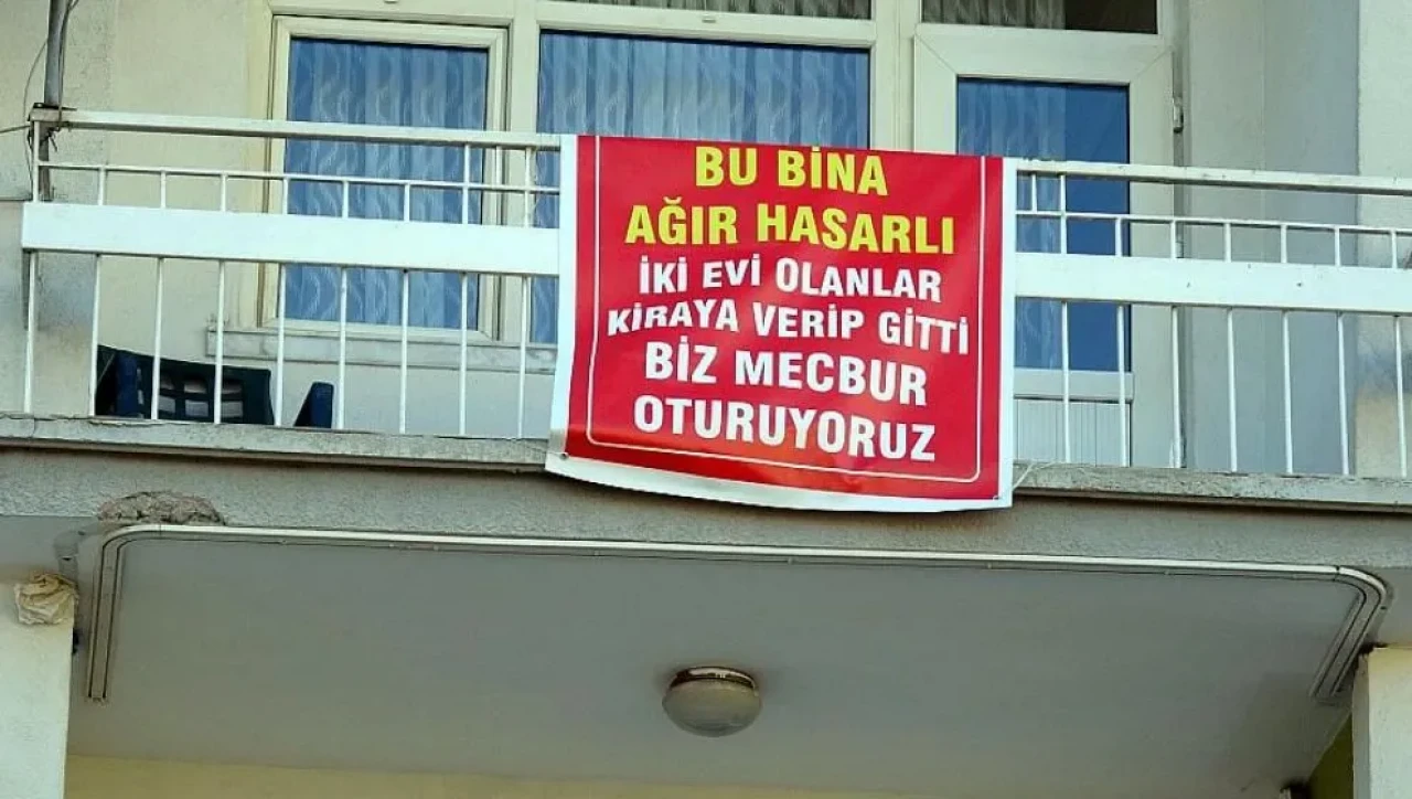 Şok Pankart! Kiracı “Ev ağrı hasarlı” dedi. Valilik yalanladı!