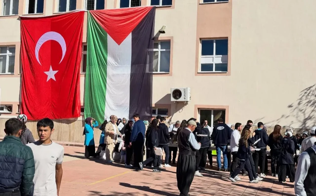 Arapgir’de Filistin için “Gönüller birleşti, dualar birleşti”