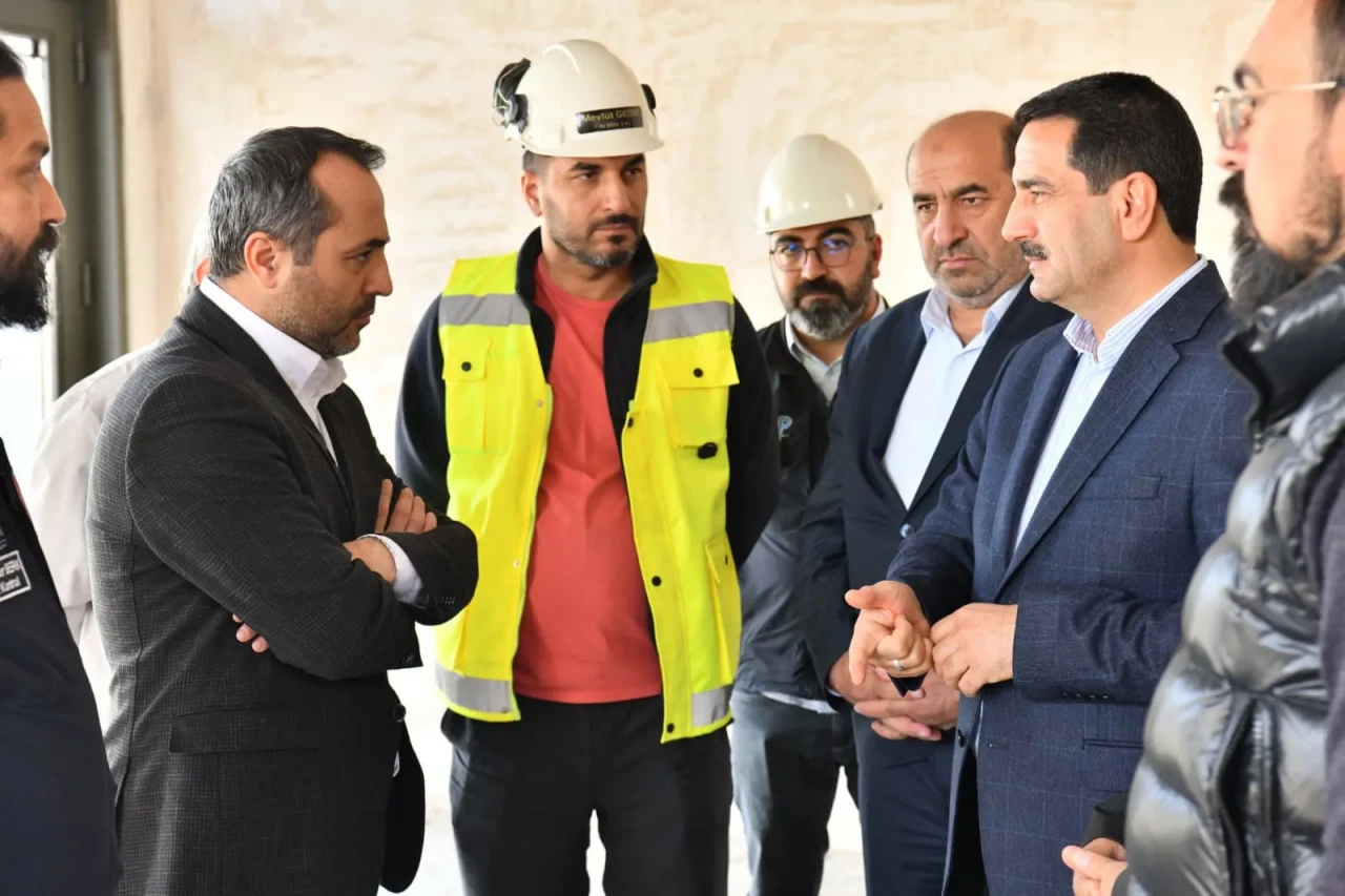 Milletvekili Babacan boş durmadı: Fuardan şantiye alanına!