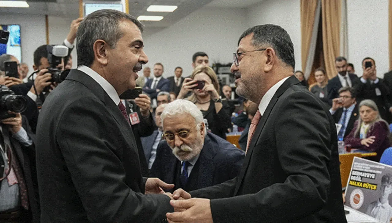 Veli Ağbaba: “Karnen sıfır! Memlekette çocuklar aç aç!”