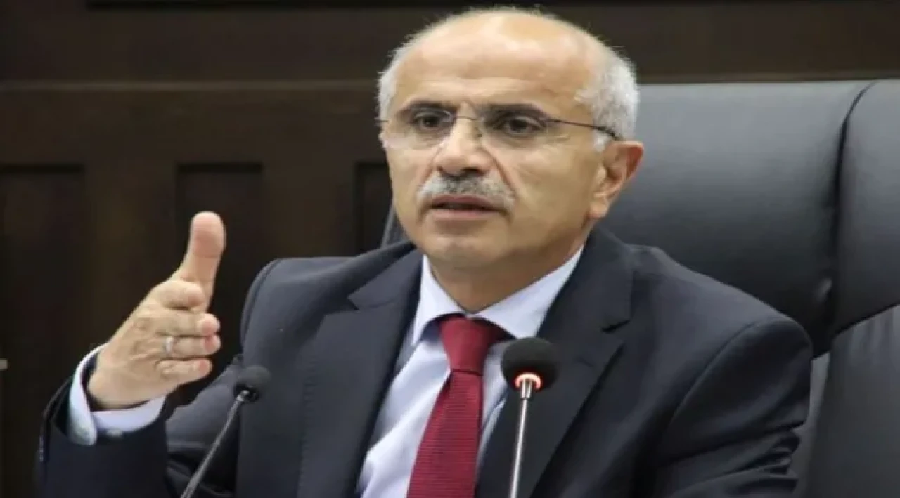 Sami Er, Murat Kurum’u Taklit Etti: Müteahhitleri Fırçaladı!