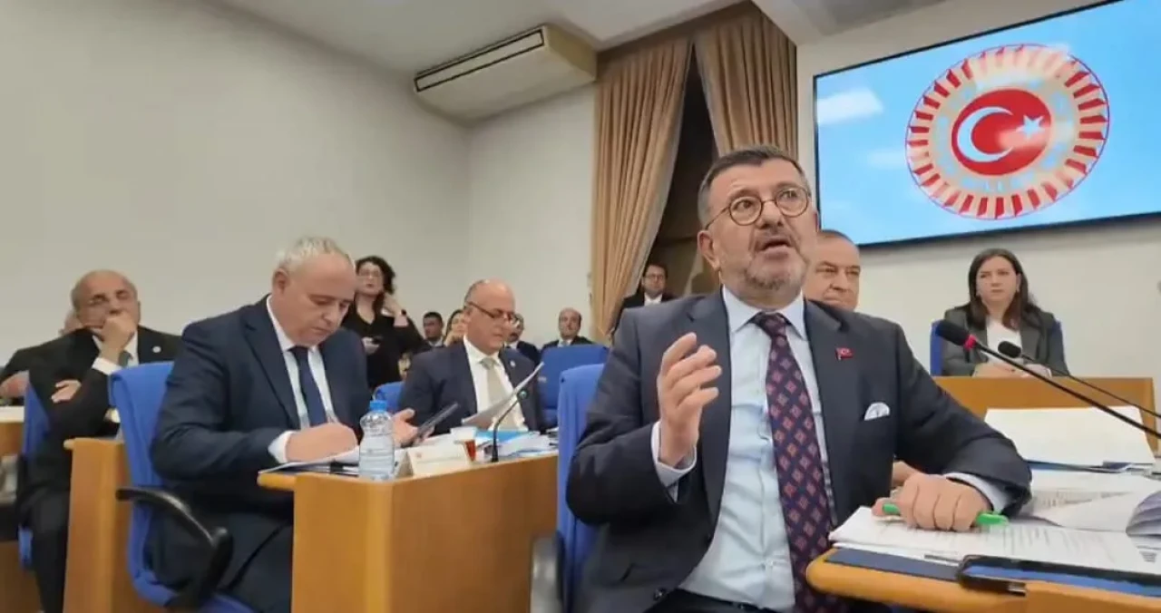 Ağbaba: “Bunları gören Mehmet Şimşek’i CHP’li Bakan sanar!”