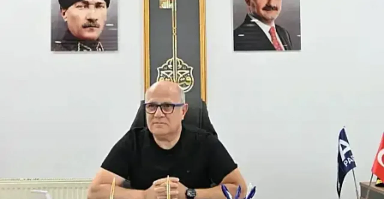 Yağlıcı : "Atatürk’ün İsmi Camide Neden Anılmadı?"