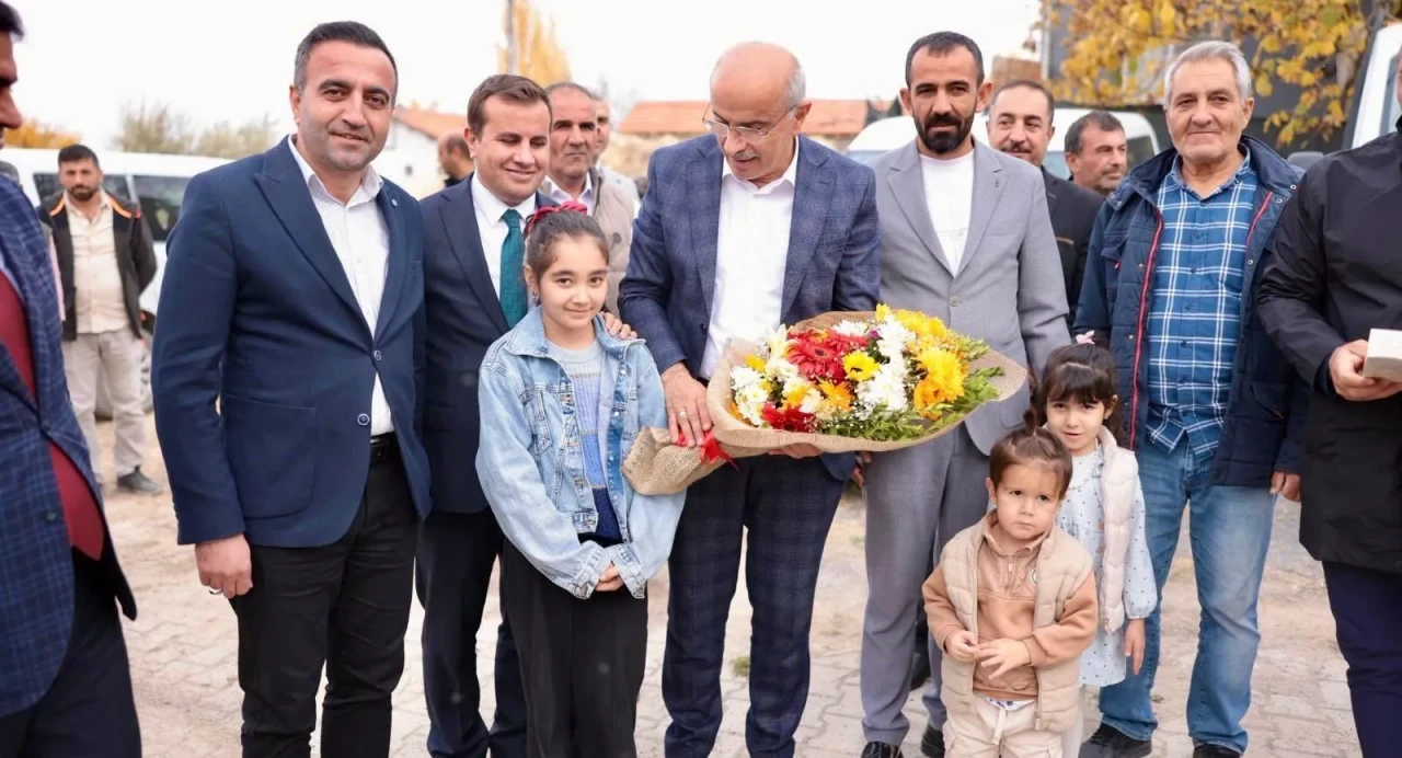 Büyükşehir'den Akçadağlı üreticilere sulama borusu desteği!