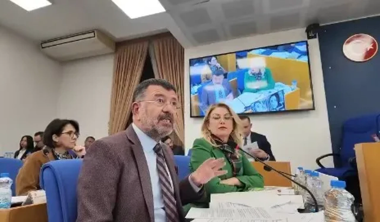 CHP’li Ağbaba: “Aç kalan insan çocuk yapmayı planlamaz!”