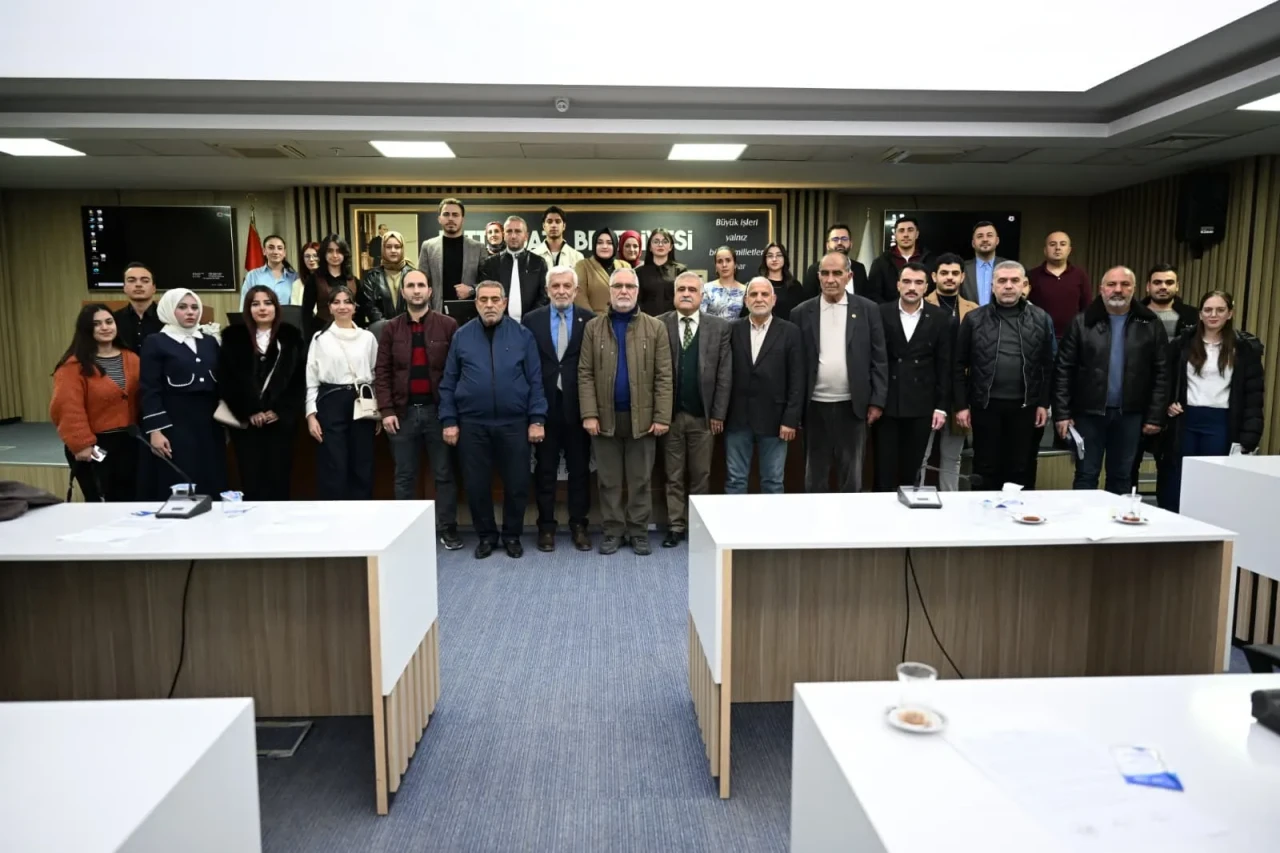 Üniversiteli Öğrenciler Meclis Toplantısına Katıldı!