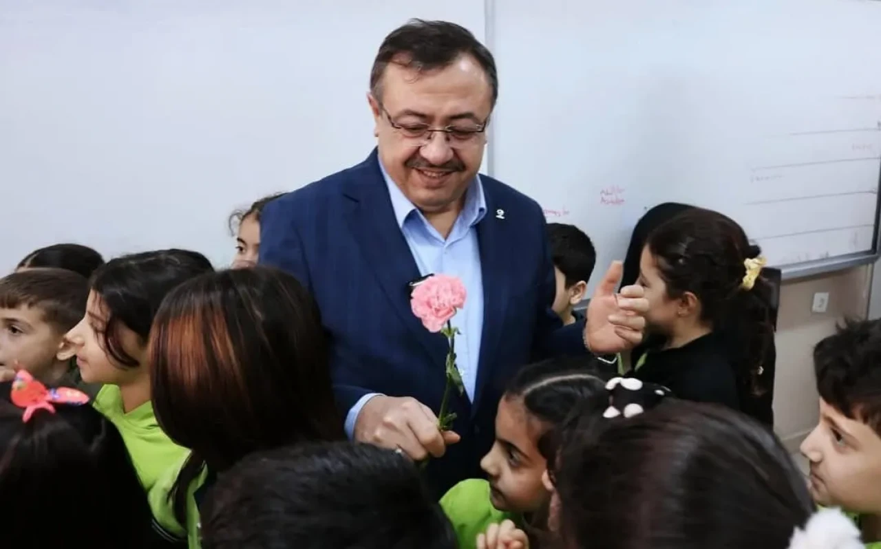 Siyaseti bir kenara bırakıp ‘Gönüllere dokunan’ Başkan!