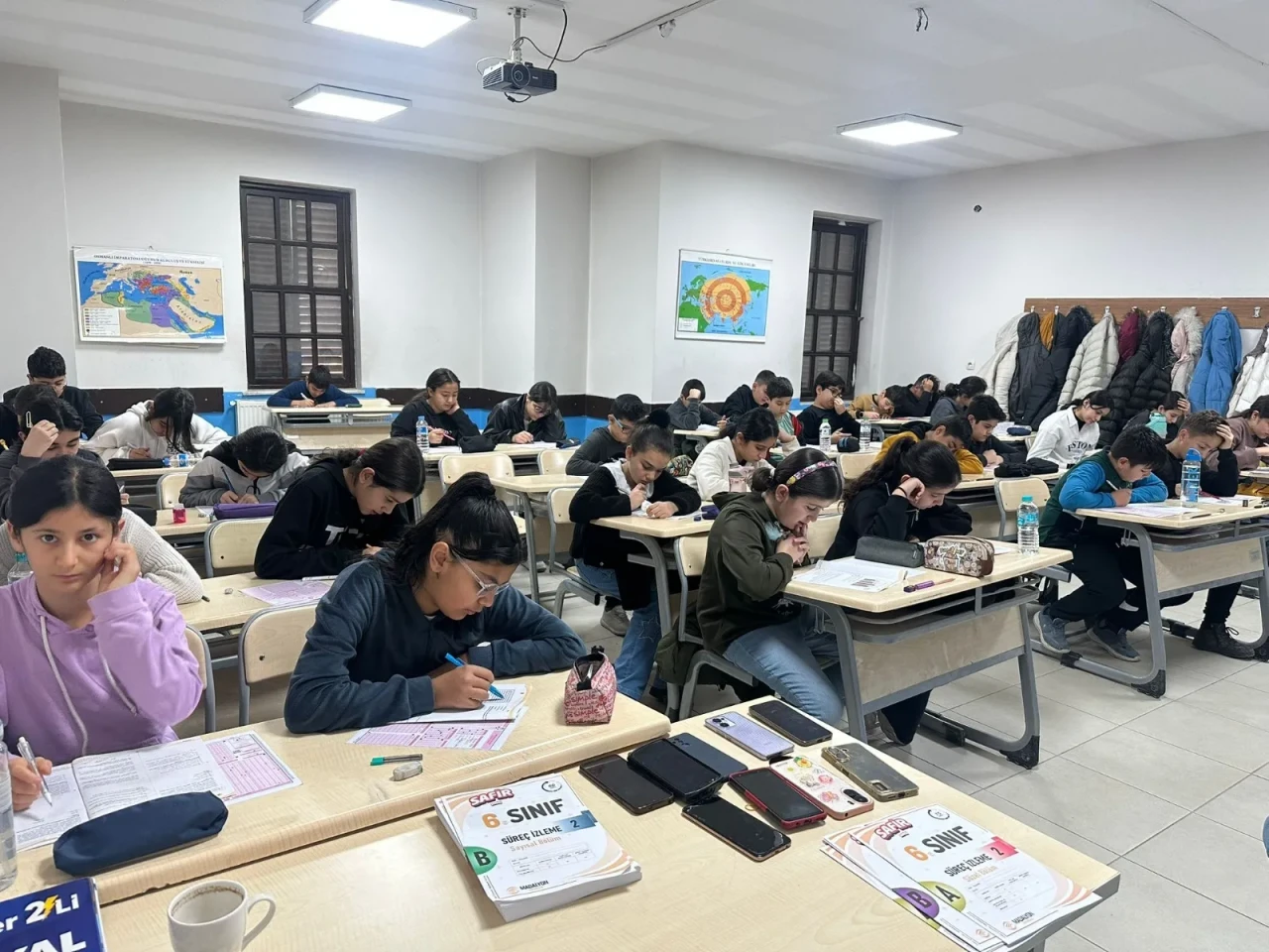 Malatya’da Belediye sınavında 1350 öğrenci kendisini test etti!