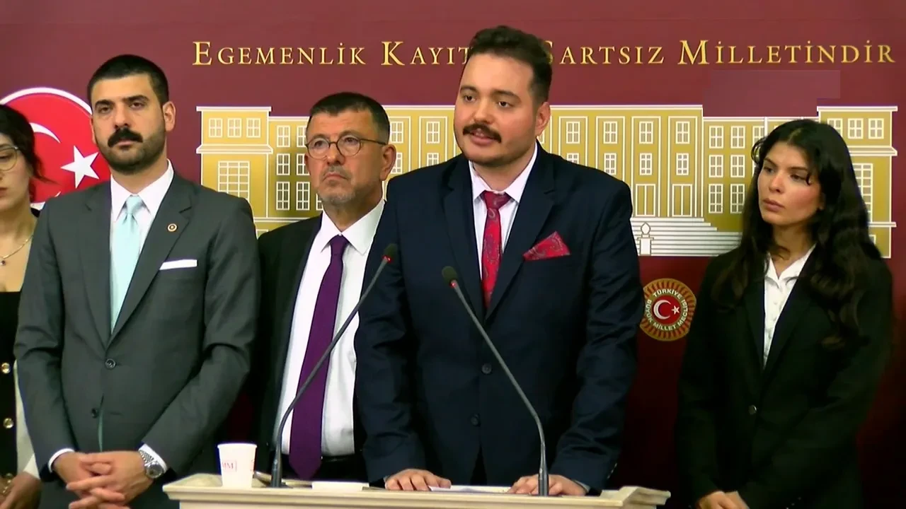 ÜNİVERSİTE ÖĞRENCİSİNDEN ŞOK EDEN SÖZLER AĞBABA'YI KIZDIRDI