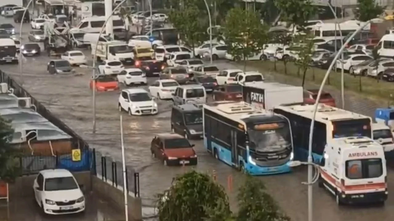 Malatya bu kez de dolu ve sağnak yağışa teslim oldu!