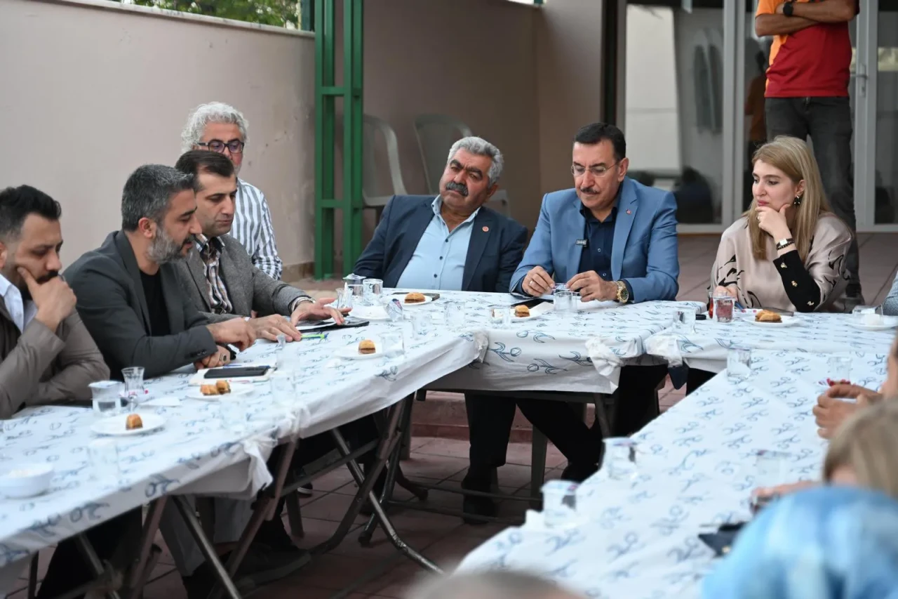 İkizce her gün vekil ağırlıyor ama sorunlara çözüm yok!