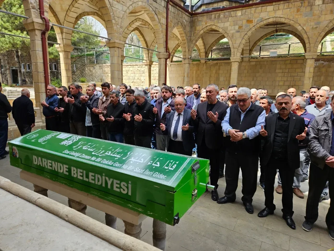 CANİ KOCA TARAFINDAN KATLEDİLEN KADIN DARENDE’DE DEFNEDİLDİ