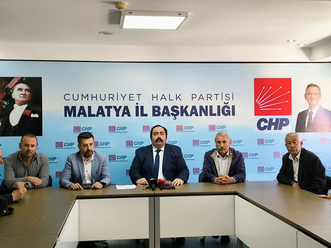 CHP İL BAŞKANI “MALATYA’DA TARIM FELÇ ÜRETİCİ YIKILMIŞTIR”