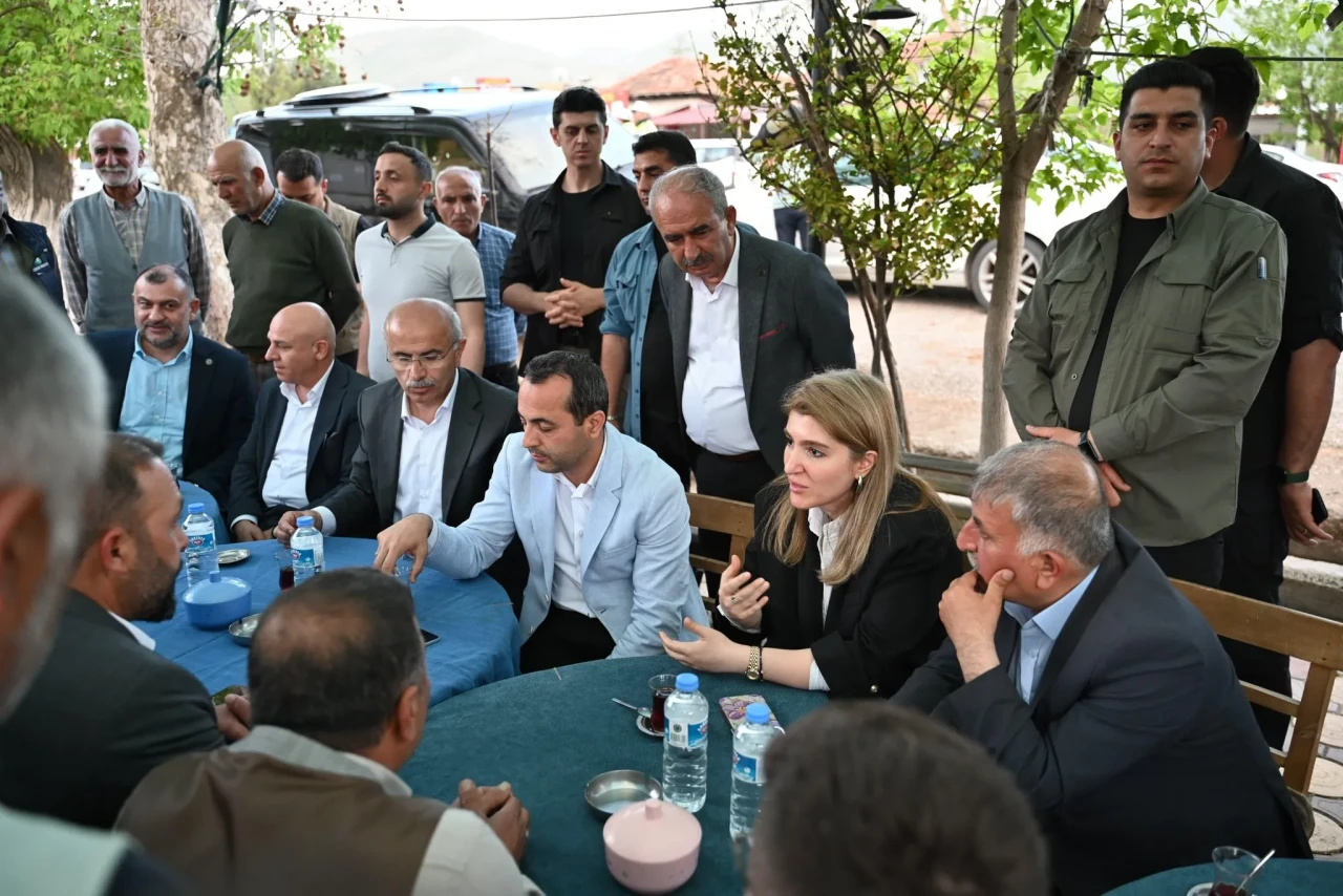 BAŞKAN MEHMET BAYRAM YOK VATANDAŞ SORUYOR BAŞKAN ANLATIYOR TOPLANTISI