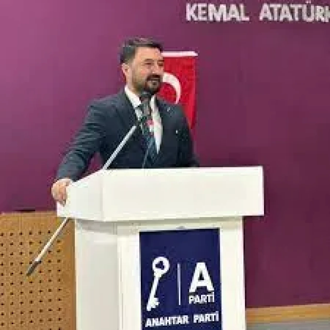 Erdoğan Zelyurt "PKK silah bıraktı diye tehdit sona ermedi"