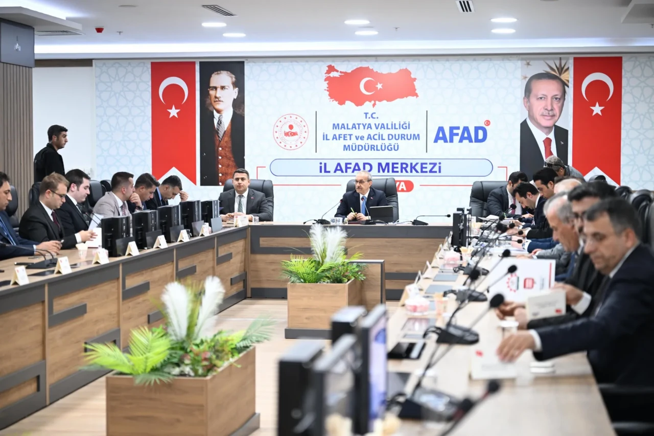 VALİ YAVUZ “TEK AMACIMIZ VATANDAŞIN RAHATLIĞI VE EVLERİNE KAVUŞMASI”
