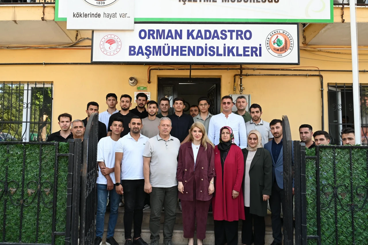 Yıkılan bina yeniden yükseliyor, personel alımları sürüyor