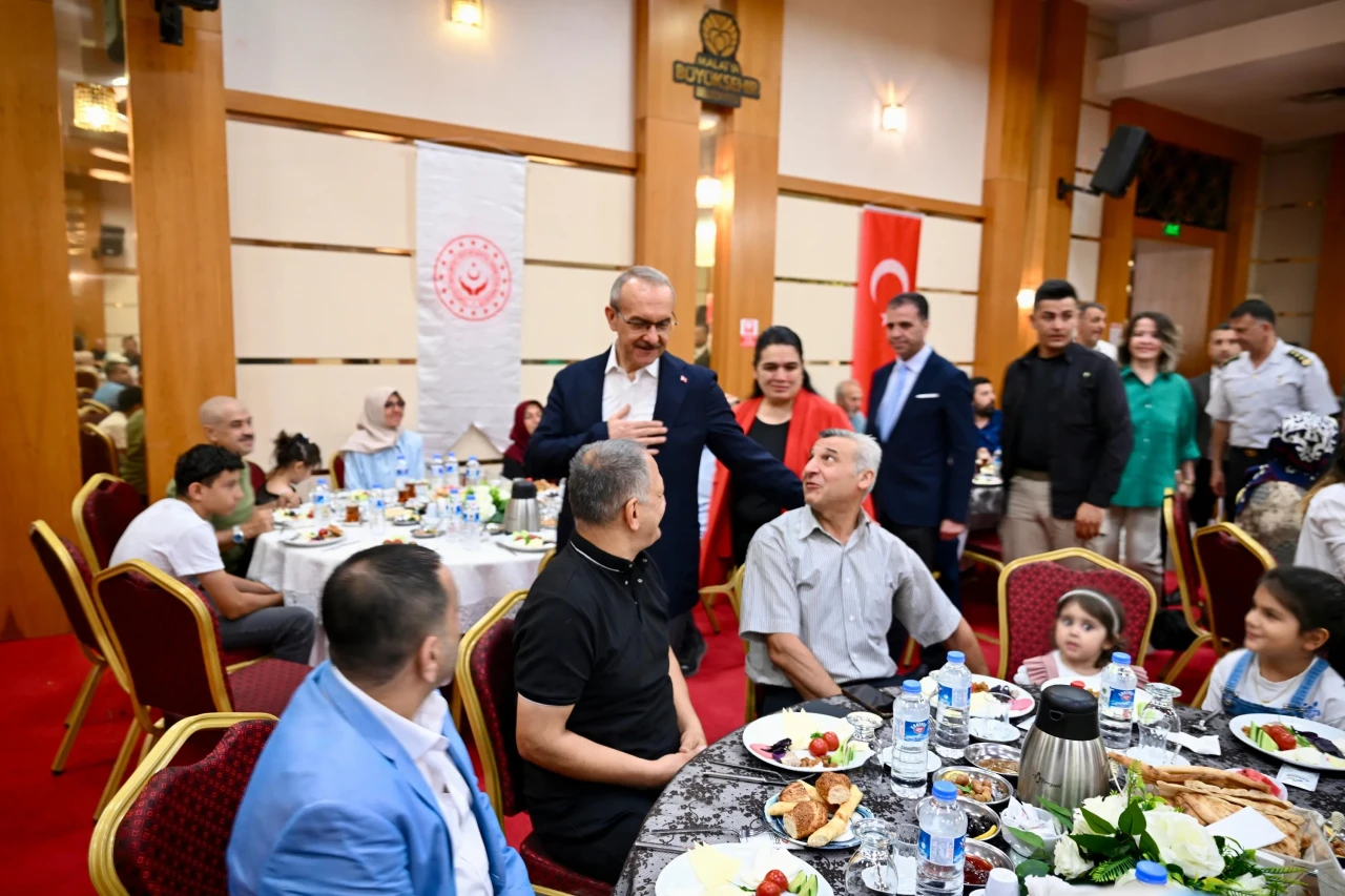 "Doğurganlık düşüyor, nüfus yaşlanıyor, boşanmalar artıyor"