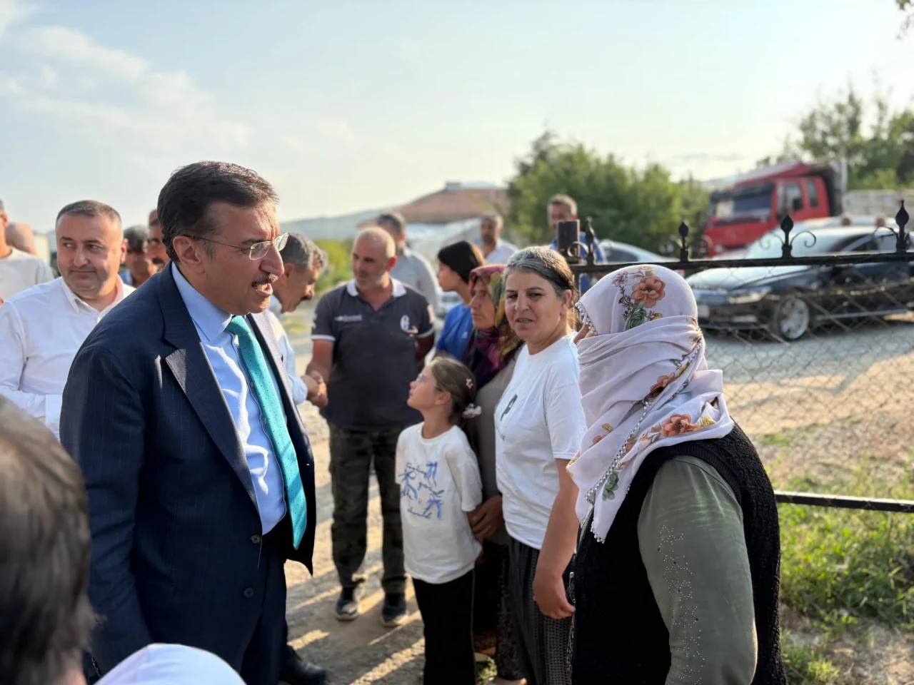 Bülent Tüfenkçi, halkla iç içe çalışmalarını Ankara’da da sürdürüyor