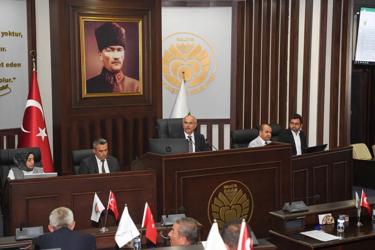 Malatya’da Altyapı gerçeği ve CHP’deki ayrışma gündem oldu