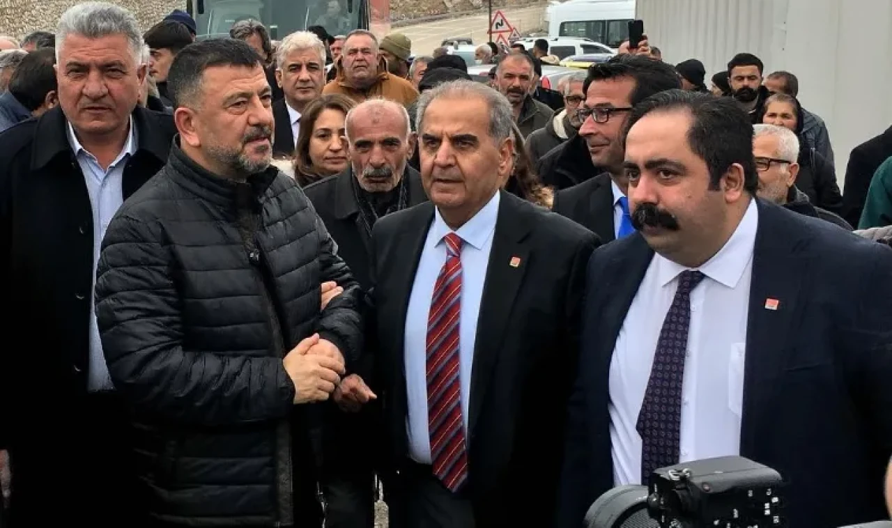 CHP'li Vahap Şahin: “İlçe Salgın Hastalıkla Karşı Karşıya!”