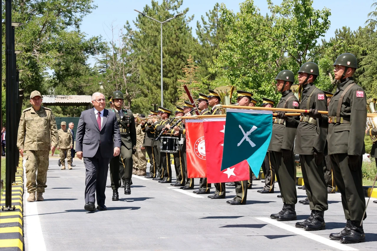 Terör örgütü fesih kararını biran evvel harekete geçirmeli