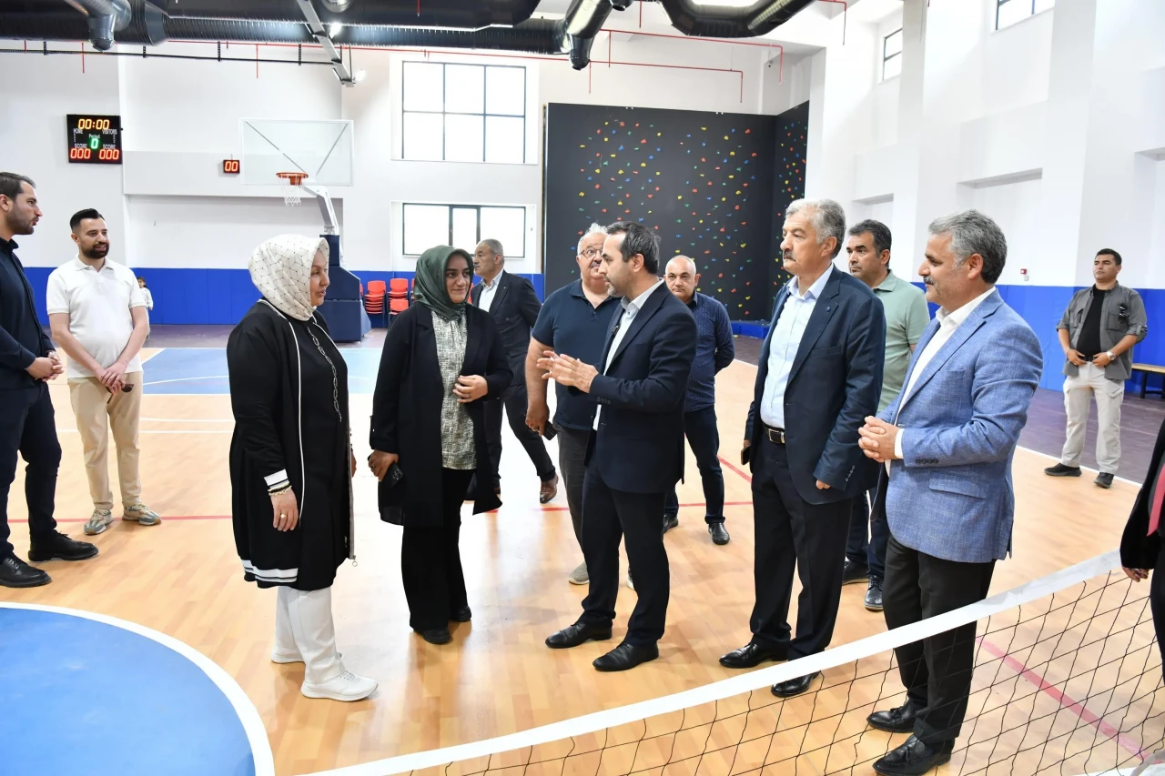 Malatya’da Türkiye’nin en büyük Gençlik Kampı açıldı