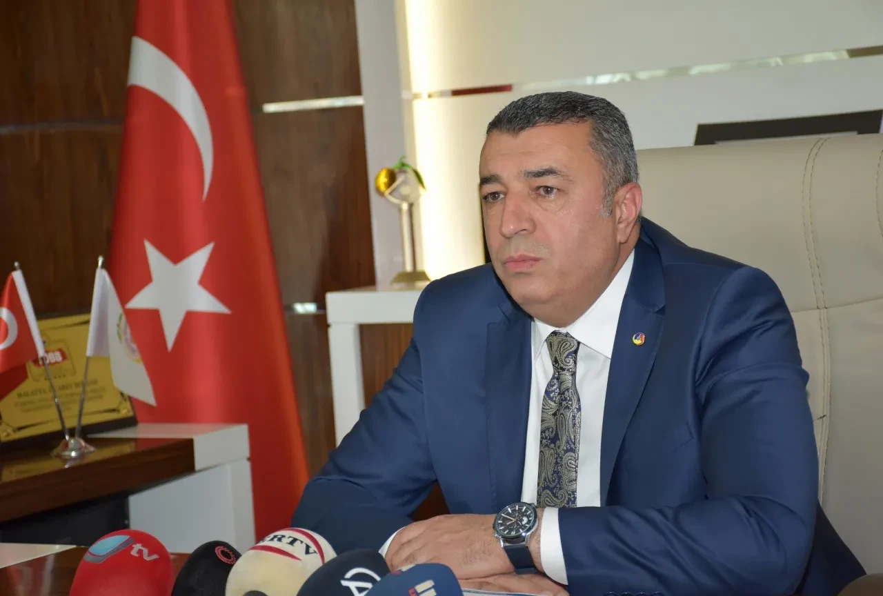 "3 yıl kayısı yok" haberi Başkan Ramazan Özcan'ı kızdırdı!