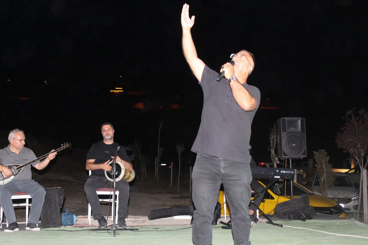 Malatya’da ünlü türkücü Çoban Ali konserine polis baskını!