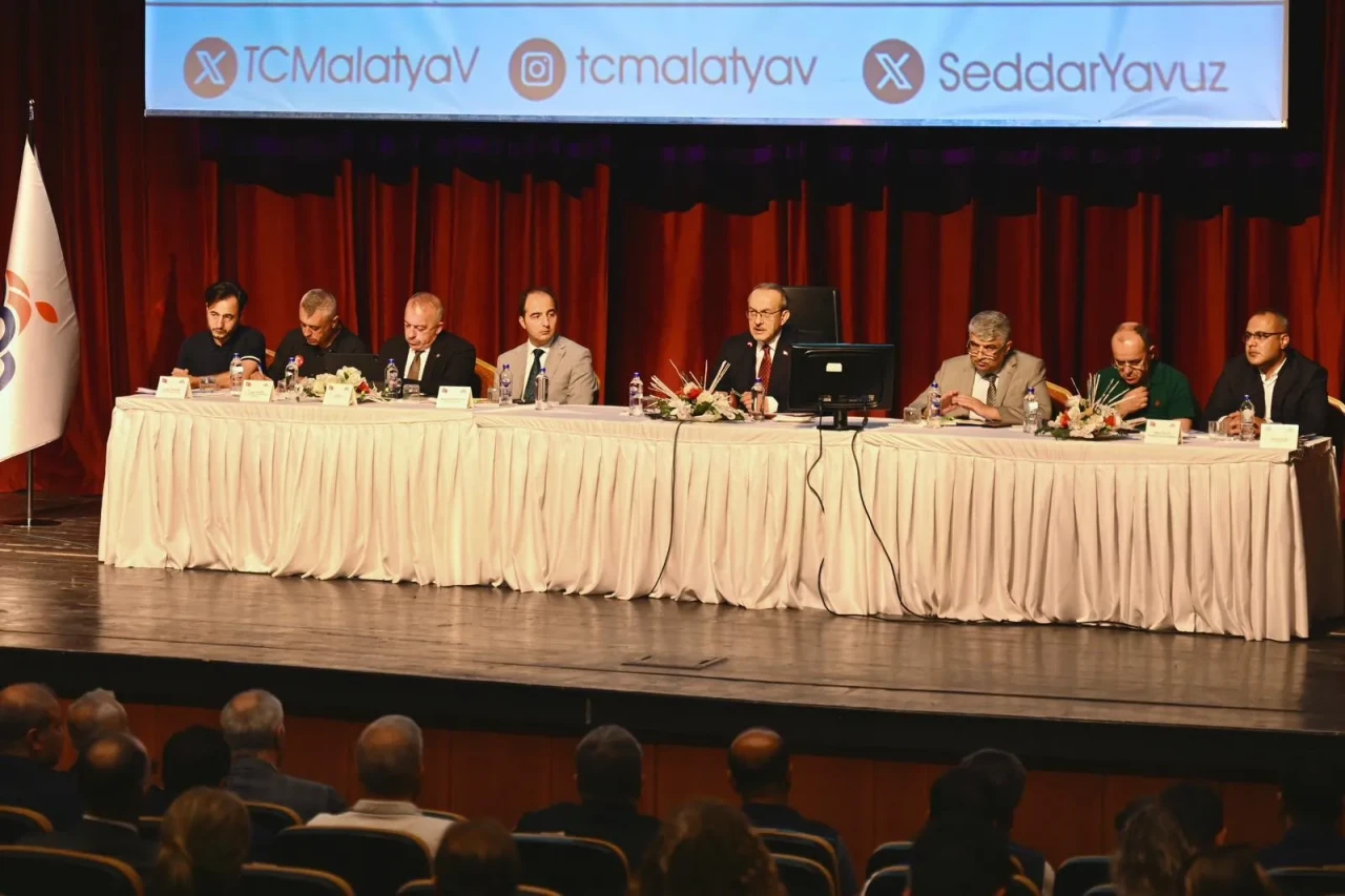 Vali Yavuz yumruğu masaya vurdu: “Ya çözeceksin, ya çözüleceksin!”