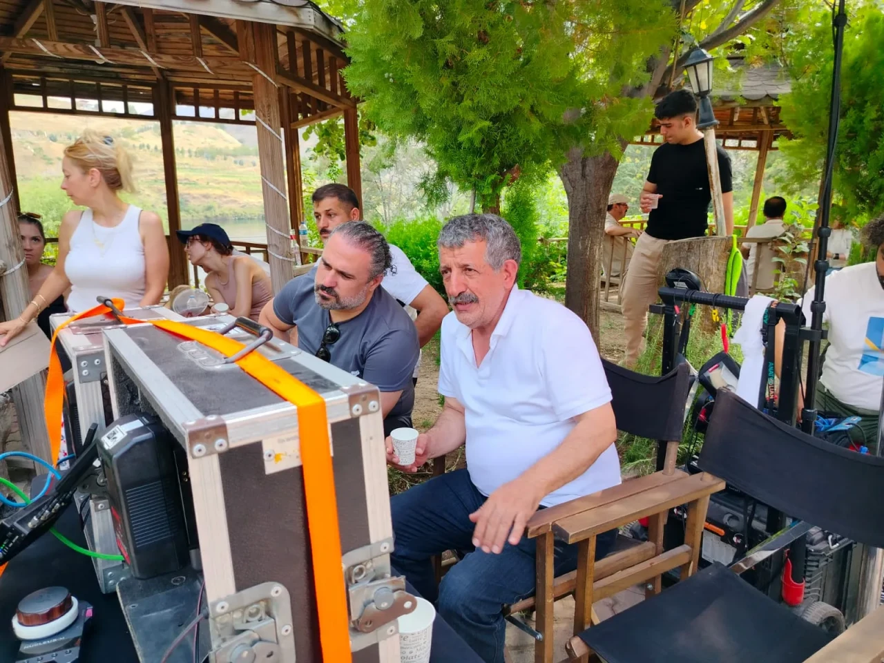 Ses ver Kader ile 5  mahkûmun deprem hikâyesi beyaz perdeye geliyor!