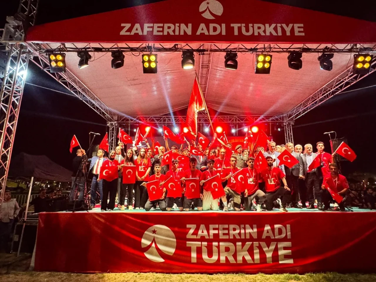 Malatya’da Türk bayrağı altında 15 Temmuz ruhu yeniden dirildi