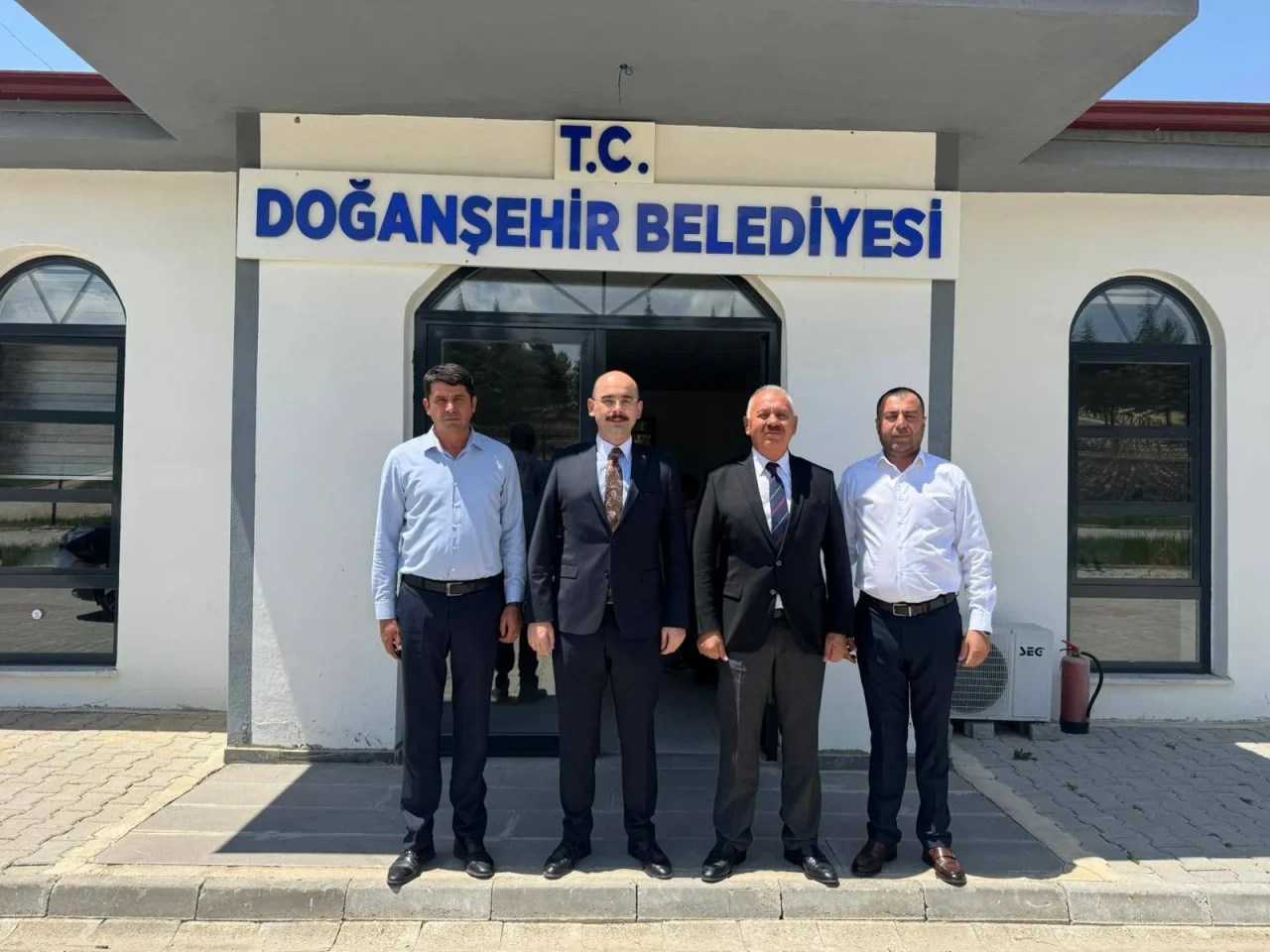 Kaymakam Sungur göreve geldi, Doğanşehir’de hava değişti!