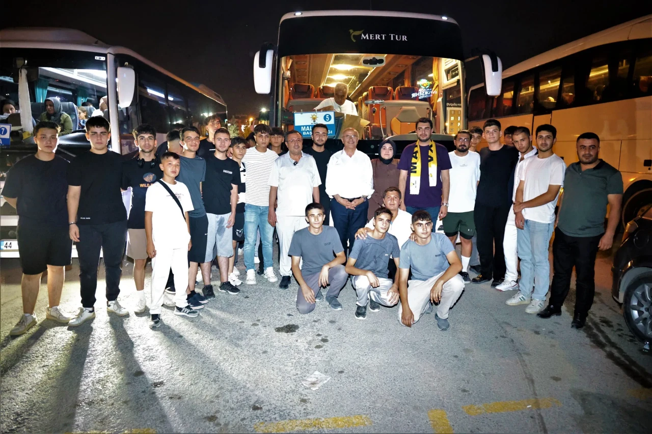 Malazgirt coşkusu için Malatyalı Ak Gençler yola çıktı!