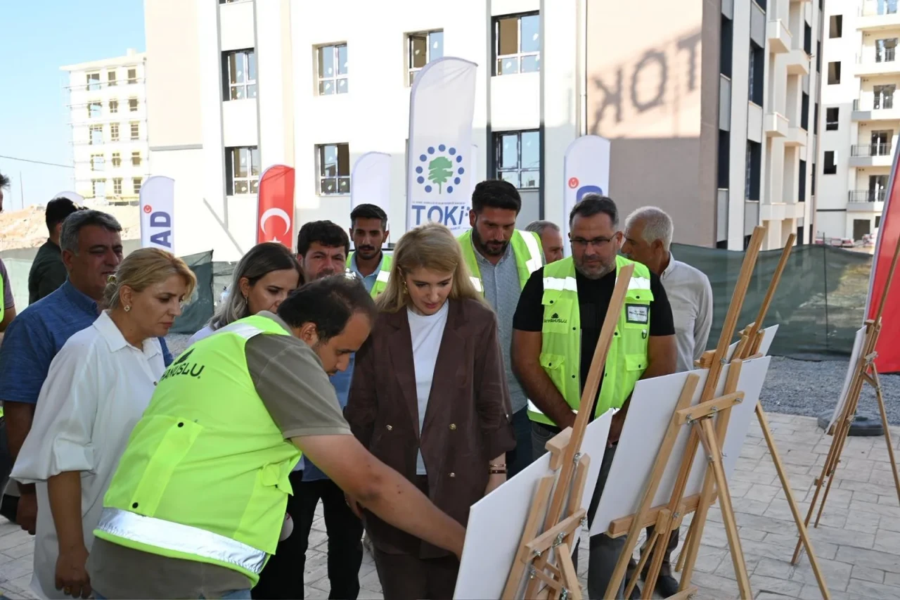 Ölmeztoprak: “İkizce TOKİ: asrın afetinden doğan umudun sembolü”