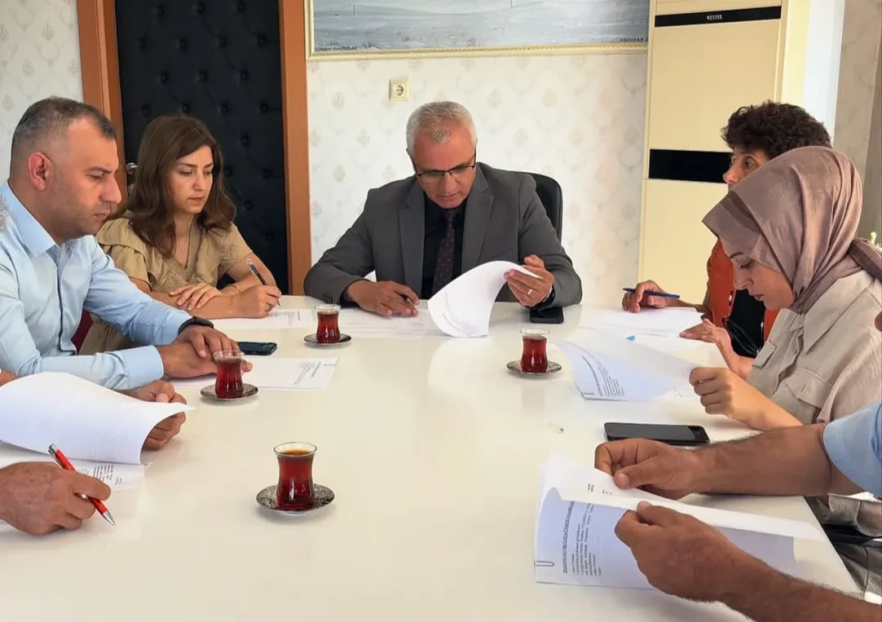 "Arguvan'a zarar vermek isteyenlerin karşısındayım"