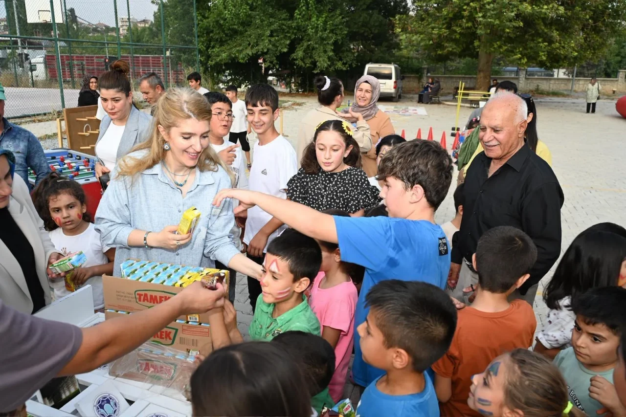 Milletvekili Ölmeztoprak bu kez kocuykları eğlendirdi!