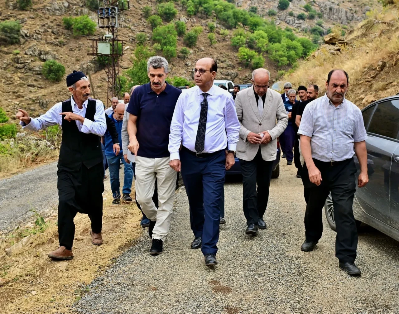 Yeşilyurt’ta 57 Km’lik Yol Seferberliği: Kırsalın Çehresi Değişiyor