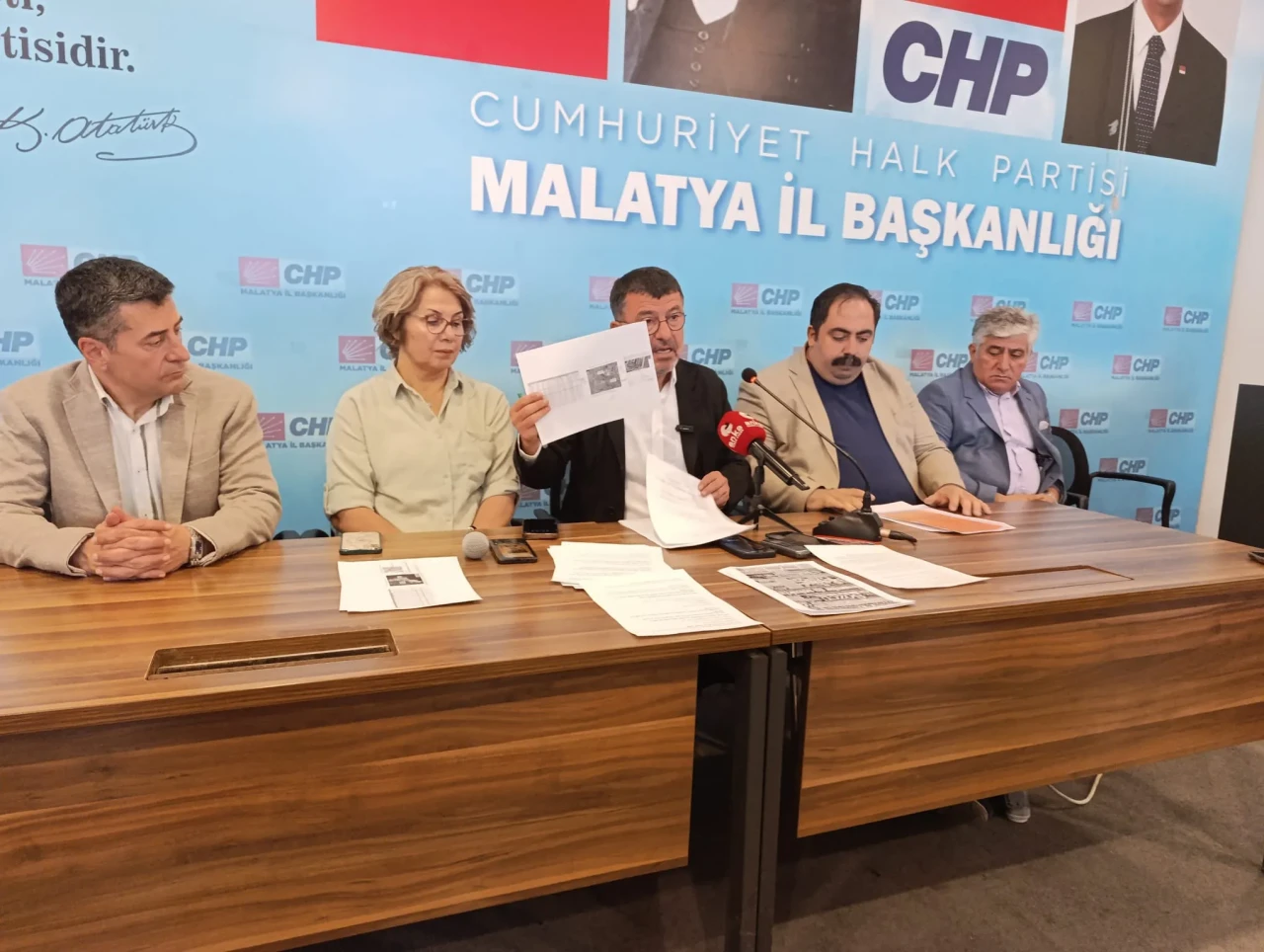 Veli Ağbaba: Burası dingonun ahırı mı? Savcılar nerede?